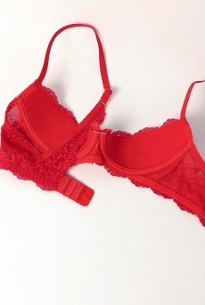 画像12: V-9801｜オープンバストブラジャー・シェルフブラ・1/4カップ・レッド｜AxamiSexy アクサミセクシー｜輸入下着・高級ランジェリー   (12)
