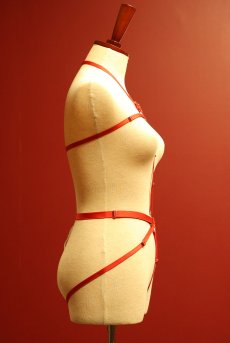 画像16: V-9806｜ボディハーネス・レッド｜AxamiSexy アクサミセクシー【サイズ交換NG・メール便対象】輸入下着・高級ランジェリー  (16)