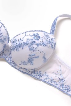 画像11: 在庫限り｜75Eサイズ｜SANSA-white-blue-B214 | 3/4カップ・ワイヤーブラ・グラマー向け・すっぴん美乳ブラ｜ ewabien エヴァビアン| 輸入下着・高級ランジェリー (11)