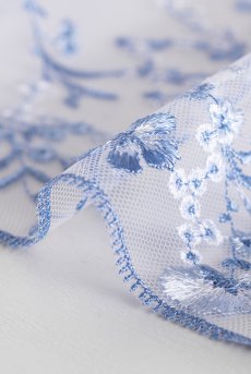 画像17: 在庫限り｜75Eサイズ｜SANSA-white-blue-B214 | 3/4カップ・ワイヤーブラ・グラマー向け・すっぴん美乳ブラ｜ ewabien エヴァビアン| 輸入下着・高級ランジェリー (17)