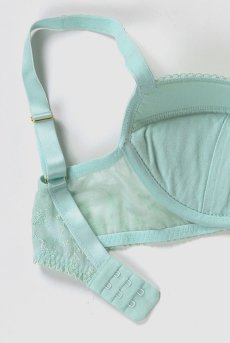 画像14: サイズ限定｜75B.75D【50%OFF】NADEEN-mint-B214 | グラマー向けすっぴん美乳ブラ・ストラップ太め・バストサロン推奨・プランジブラ・B〜Hカップ・ミント・ライトグリーン | ewabien エヴァビアン| 輸入下着・高級ランジェリー  (14)