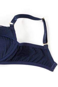 画像17: BONITA navy blue B214 | グラマー向けすっぴん美乳ブラ・ストラップ太め・バストサロン推奨・プランジブラ・B〜Hカップ・ネイビーブルー | ewabien エヴァビアン| 輸入下着・高級ランジェリー  (17)