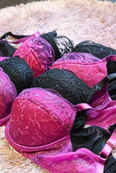 画像16: FIORA black B214 | 3/4カップ・ワイヤーブラ・グラマー向け・すっぴん美乳ブラ・ブラック| ewabien エヴァビアン【サイズ交換OK】 輸入下着・高級ランジェリー  (16)