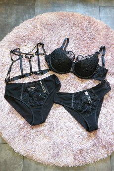 画像18: FIORA black C322 |ブラジリアンタンガ・ブラック  | ewabien エヴァビアン【サイズ交換NG・メール便対象】輸入下着・高級ランジェリー  (18)