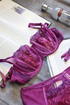 画像16: FIORA fuchsia B136 ｜フルカップ・グラマー向け・パッドなし・ワイヤーブラ・一枚レース・紫・ピンク| ewabien エヴァビアン【サイズ交換OK・メール便対象】 輸入下着・高級ランジェリー  (16)