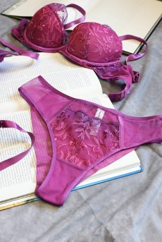 画像18: FIORA fuchsia C322 |ブラジリアンタンガ・紫・ピンク  | ewabien エヴァビアン【サイズ交換NG・メール便対象】輸入下着・高級ランジェリー  (18)