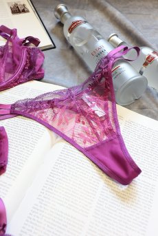 画像18: FIORA fuchsia C215 |タンガ・Tバック・紫・ピンク | ewabien エヴァビアン【サイズ交換NG・メール便対象】輸入下着・高級ランジェリー  (18)