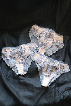 画像18: PALMER blue C511｜ブラジリアンショーツ・ブルー×ベージュ | ewabien エヴァビアン【サイズ交換NG・メール便対象】輸入下着・高級ランジェリー  (18)