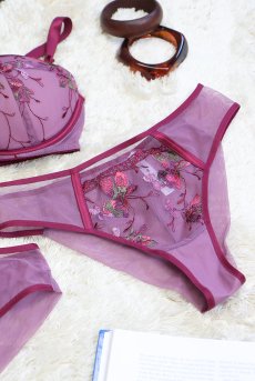 画像17: KARMELA amethyst C322 |ブラジリアンタンガ・パープル  | ewabien エヴァビアン【サイズ交換NG・メール便対象】輸入下着・高級ランジェリー  (17)