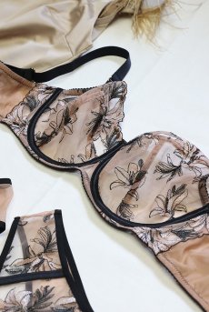 画像16: SALMA beige B161 | フルカップ・パッドなし・ワイヤーブラ・一枚レース・大きいサイズ・ベージュ | ewabien エヴァビアン【サイズ交換OK・メール便対象】 輸入下着・高級ランジェリー  (16)