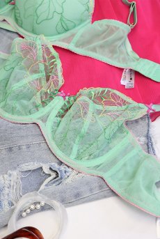 画像17: MILAGROS green B161 | フルカップブラ・パッドなし・ワイヤーブラ・一枚レース・大きいサイズ・グリーン | ewabien エヴァビアン【サイズ交換OK・メール便対象】 輸入下着・高級ランジェリー  (17)