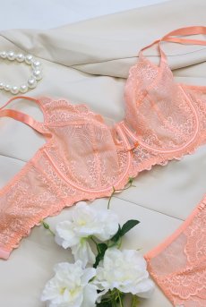 画像15: MARIBEL peach B161 | フルカップブラ・パッドなし・ワイヤーブラ・一枚レース・大きいサイズ・ピンク | ewabien エヴァビアン【サイズ交換OK・メール便対象】 輸入下着・高級ランジェリー  (15)