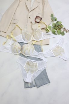 画像14: JOVITA white B161 | フルカップブラ・パッドなし・ワイヤーブラ・一枚レース・大きいサイズ・ホワイト | ewabien エヴァビアン【サイズ交換OK・メール便対象】 輸入下着・高級ランジェリー  (14)