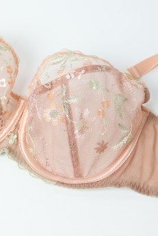 画像8: TRINI beige B161 | フルカップブラ・パッドなし・ワイヤーブラ・一枚レース・大きいサイズ・ベージュ | ewabien エヴァビアン【サイズ交換OK・メール便対象】 輸入下着・高級ランジェリー  (8)