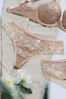 画像16: TRINI beige C200 |タンガ・Tバック・ベージュ  | ewabien エヴァビアン【サイズ交換NG・メール便対象】輸入下着・高級ランジェリー  (16)