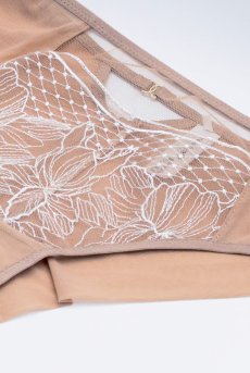 画像12: SOFIA beige C511｜ブラジリアンショーツ・ベージュ | ewabien エヴァビアン【サイズ交換NG・メール便対象】輸入下着・高級ランジェリー  (12)