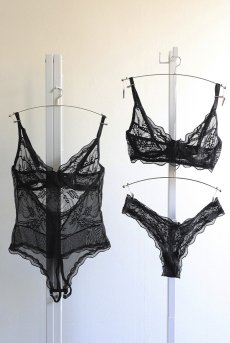 画像16: Perisia-mini-panties |ブラジリアンショーツ(シースルー・ボタニカル刺繍・ブラック) | Exquisite 高級ランジェリー【即日発送・サイズ交換NG・メール便対象】輸入下着・ランジェリー   (16)