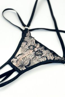 画像7: Vila Blanes crl thong |クロッチレスタンガ(シースルー・ボタニカル刺繍・ブラック×ベージュ) | Exquisite 高級ランジェリー【即日発送・サイズ交換NG・メール便対象】輸入下着・ランジェリー   (7)