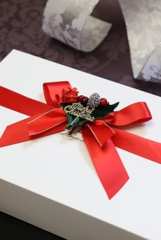 画像5: クリスマス限定ラッピング｜ホワイト・オリジナルBOX｜クリスマスプレゼントに｜ランジェリーのギフト・プレゼント (5)