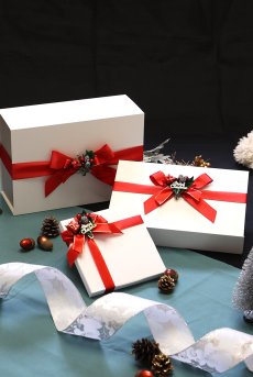 画像6: クリスマス限定ラッピング｜ホワイト・オリジナルBOX｜クリスマスプレゼントに｜ランジェリーのギフト・プレゼント (6)