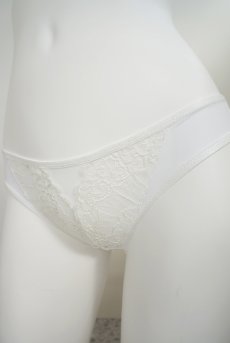 画像13: Open Panties | Houle Mystique | ブリーフ・ノーマルショーツ・バックオープン・レース・ホワイト| Kiff キッフ 【サイズ交換NG】※メール便対象   日本製   (13)