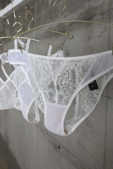 画像26: Open Panties | Houle Mystique | ブリーフ・ノーマルショーツ・バックオープン・レース・ホワイト| Kiff キッフ 【サイズ交換NG】※メール便対象   日本製   (26)