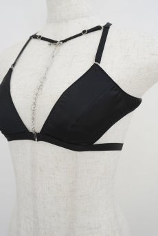 画像13: Deformed Triangle Bra | petit pause | ブラジャー・ノンワイヤーブラ・サテン生地・クロスバック・ブラック | Kiff  キッフ 【サイズ交換NG】   日本製   (13)