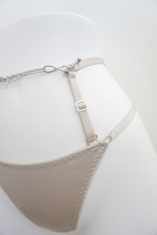 画像13: Waist Harness Tanga | petit pause | ウエストハーネス付きタンガ・Tバックショーツ・サテン生地・ベージュ | Kiff キッフ 【サイズ交換NG・クーポン割引対象外・メール便対象】  日本製   (13)
