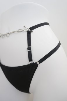 画像14: Waist Harness Tanga | petit pause | ウエストハーネス付きタンガ・Tバックショーツ・サテン生地・ブラック | Kiff キッフ 【サイズ交換NG】※メール便対象   日本製   (14)