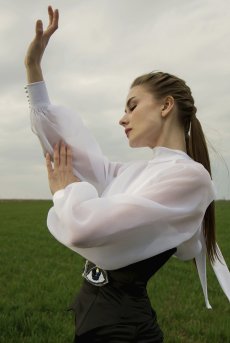 画像1: 【サンプル特別価格】White Cloud Bodysuit|ボディ・シースルー・ホルターネック・パール|ギフトBOX入り|未発表モデル・サンプル・見本品|LA MUSA ラミューザ【即日発送・サイズ交換NG】輸入下着・ 高級ランジェリー   (1)