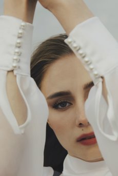 画像3: 【サンプル特別価格】White Cloud Bodysuit|ボディ・シースルー・ホルターネック・パール|ギフトBOX入り|未発表モデル・サンプル・見本品|LA MUSA ラミューザ【即日発送・サイズ交換NG】輸入下着・ 高級ランジェリー   (3)