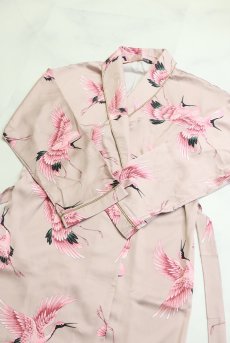 画像9: 【サンプル特別価格】Rose Gold Bird Kimono Robe|ラウンジウェア・ガウン・ウエストベルト付き|ギフトBOX入り|鶴柄プリント・未発表モデル・サンプル・見本品|LA MUSA ラミューザ【即日発送・サイズ交換NG】輸入下着・ 高級ランジェリー   (9)