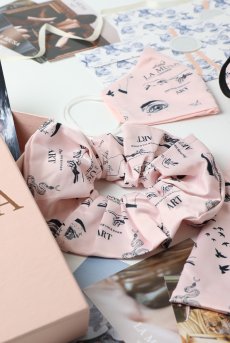 画像4: 【サンプル特別価格】Art Tattoo Travel Set|トラベル4点セット・アイマスク・シュシュ・マスク・巾着ポーチ|ギフトBOX入り|LA MUSAアイコンプリント・未発表モデル・サンプル・見本品|LA MUSA ラミューザ【即日発送・サイズ交換NG】輸入下着・ 高級ランジェリー   (4)