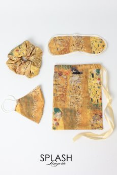 画像1: 【サンプル特別価格】Gustav Klimt Travel Set|トラベル4点セット・アイマスク・シュシュ・マスク・巾着ポーチ|ギフトBOX入り|クリムト柄・未発表モデル・サンプル・見本品|LA MUSA ラミューザ【即日発送・サイズ交換NG】輸入下着・ 高級ランジェリー   (1)
