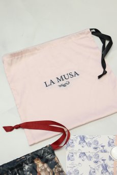 画像2: 【サンプル特別価格】Rose Muse Lingerie Pouch|ランジェリーポーチ・巾着|ギフトBOX入り|LA MUSAアイコンプリント・未発表モデル・サンプル・見本品|LA MUSA ラミューザ【即日発送・サイズ交換NG】輸入下着・ 高級ランジェリー   (2)