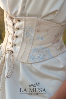 画像7: Venetian-Gold-Corset  | コルセット・クリームベージュ・ボタニカル刺繍・シルク混 | LA MUSA ラミューザ| ラミューザ LA MUSA 輸入下着・ 高級ランジェリー   (7)