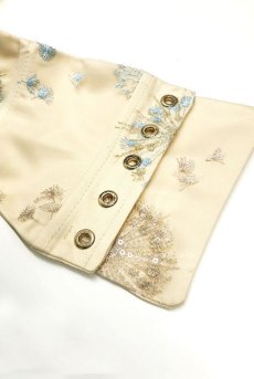 画像11: Venetian-Gold-Corset  | コルセット・クリームベージュ・ボタニカル刺繍・シルク混 | LA MUSA ラミューザ| ラミューザ LA MUSA 輸入下着・ 高級ランジェリー   (11)