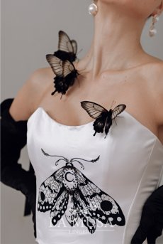 画像6: Moon-Butterfly-Corset  | コルセット・ホワイト・バタフライプリント・サテン・シルク混 | LA MUSA ラミューザ【サイズ交換OK】ラミューザ LA MUSA 輸入下着・ 高級ランジェリー   (6)
