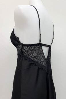 画像12: L410-CHE-BK｜なめらか光沢素材のベビードール（パッド無し・ブラック）｜Lace Shop｜インポートランジェリー輸入下着・ランジェリー (12)