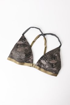 画像8: Satin Luxe Weekend Set  BOWIE | ノンワイヤーブラ＆ショーツセット・フロントホック・Tバック・クロコダイル柄・ディープグリーン・ポーチ付き | maimia マイミア【サイズ交換NG・クーポン割引対象外】 日本製・高級ランジェリー   (8)