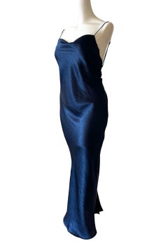 画像1: GARDEN DRESS  | ドレス・カップ付き・ネイビー・バックオープン | maimia マイミア【サイズ交換NG・クーポン割引対象外】 日本製・高級ランジェリー   (1)