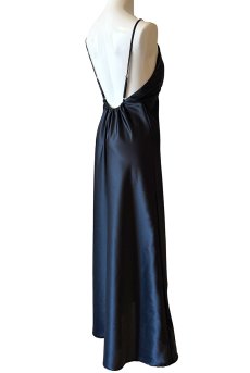 画像2: ARENA DRESS ALFREDO  | ドレス・カップ付き・ネイビー・バックオープン | maimia マイミア【サイズ交換NG・クーポン割引対象外】 日本製・高級ランジェリー   (2)