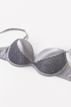 画像10: Miyuu push 珠佑 |プッシュアップブラジャー・シルク・ピンクベージュ | N bijoux エヌビジュー【クーポン割引対象外・メール便対象】 輸入下着・高級ランジェリー   (10)