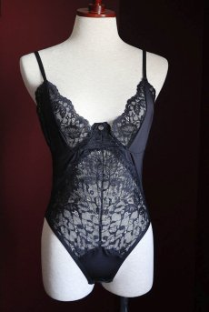 画像16: Bellastia crotchless teddy | テディ・クロッチレス・ブラック  | Obsessive 高級Sexyランジェリー【即日発送・サイズ交換NG・メール便対象】輸入下着・ランジェリー    (16)