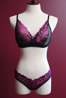 画像18: Rosenty 2-pcs crotchless set | ブラジャー&クロッチレスソング２点セット・ブラック ×ピンク| obsessive 高級Sexyランジェリー【即日発送・サイズ交換NG・メール便対象】輸入下着・ランジェリー   (18)