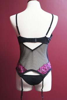 画像18: Rosenty corset |ガーターベルト付きコルセット＆クロッチレスタンガ2点セット・ブラック×ピンク | obsessive 高級Sexyランジェリー【即日発送・サイズ交換NG】輸入下着・ランジェリー   (18)