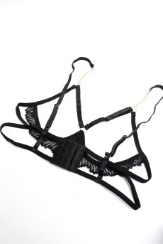 画像18: Matildea Black 2-pcs crotchless set ｜ブラ＆クロッチレスTバックショーツ2点セット（ワイヤーなし・オープンクロッチ・黒） | Obsessive 高級Sexyランジェリー【サイズ交換NG・メール便対象】輸入下着・ランジェリー   (18)