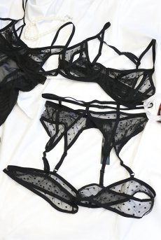 画像28: Nuites 3-pcs  set｜ブラ＆ガーターベルト＆タンガ3点セット（ワイヤーあり・ドット・シースルー・ブラック） | Obsessive 高級Sexyランジェリー【即日発送・サイズ交換NG・メール便対象】輸入下着・ランジェリー   (28)