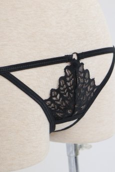 画像27: Donarella 3-pcs crotchless set｜ブラ＆クロッチレスタンガ＆チョーカー3点セット（ワイヤーあり・オープンバスト・レース・ダブルストラップ・ブラック） | Obsessive 高級Sexyランジェリー【即日発送・サイズ交換NG・メール便対象】輸入下着・ランジェリー   (27)