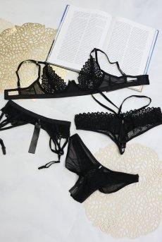 画像17: Donarella garter belt | ガーターベルト（レース・ブラック)  | 高級Sexyランジェリー Obsessive【即日発送・サイズ交換OK・メール便対象】輸入下着・ランジェリー   (17)